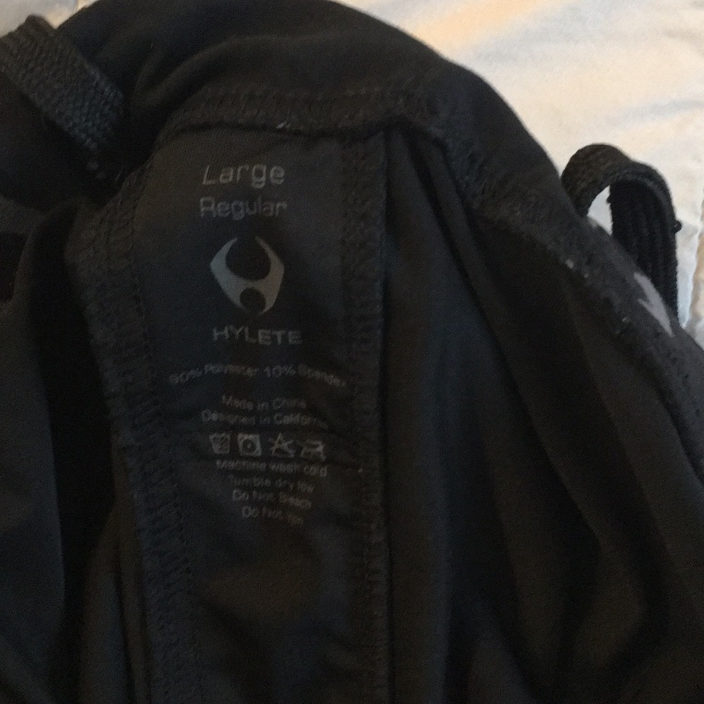 Men’s black large hylete shorts